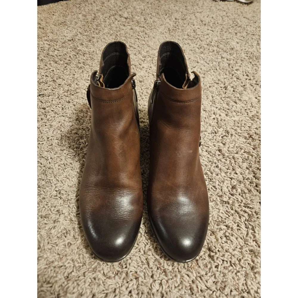 Ecco Women's Rich Brown Ankle Booties - Size‎ 9 - 100% Leather
